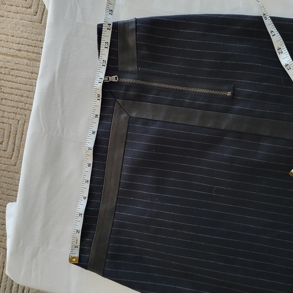 CLUB Monaco Women's Pin Stripe Wool Black Leather Trim Skirt Size 4 - Picture 5 of 8